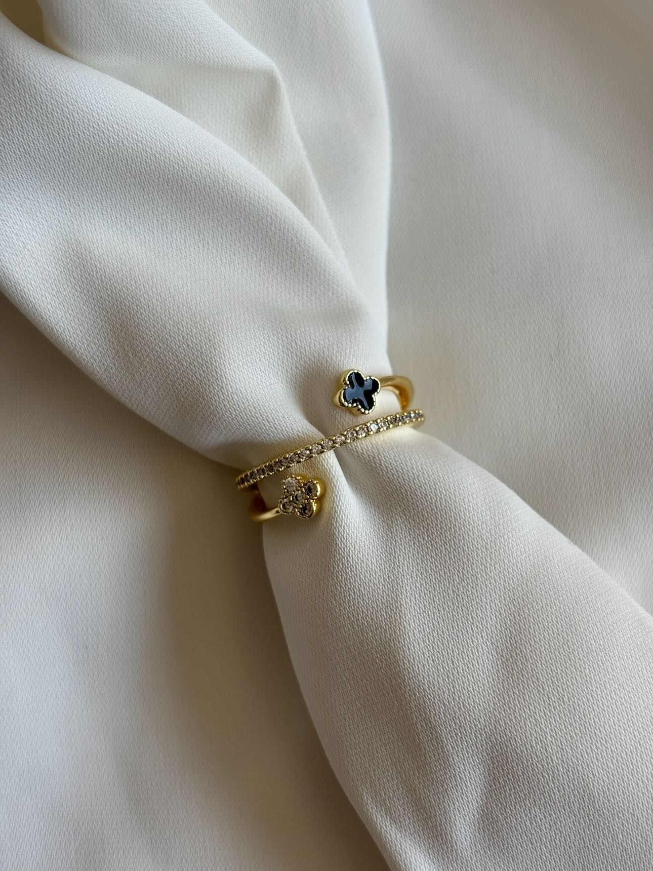 ANILLO CLOVER